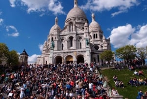 Montmartre Walking Tour with a Local Guide