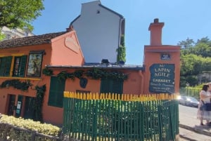 Paris: Montmartre Walking Tour with Pastry Tasting