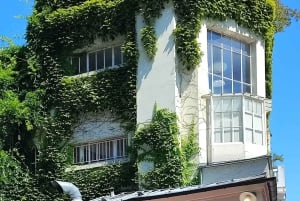 Paris: Montmartre Walking Tour with Pastry Tasting