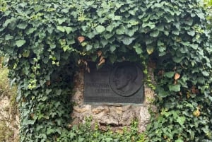 Paris: Montmartre Walking Tour with Pastry Tasting