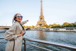 Paris: Morning Seine Cruise with French breakfast