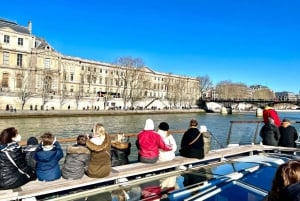 Paris: Morning Seine Cruise with French breakfast