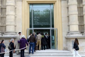 Paris: Musee de l'Orangerie walking Tour with Access