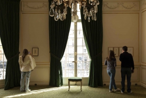 Paris: Musée Yves Saint Laurent Before Opening Hours Tour