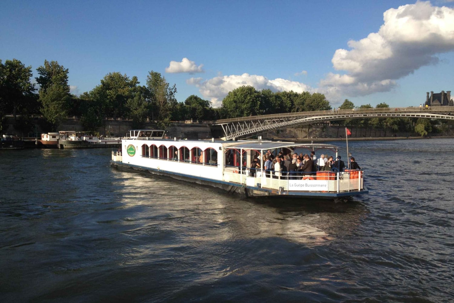 Paryż: rejs z kolacją po Sekwanie w Sylwestra