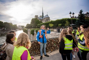 Tour noturno de bicicleta em Paris