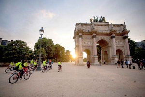 Tour noturno de bicicleta em Paris