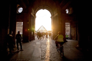 Tour noturno de bicicleta em Paris