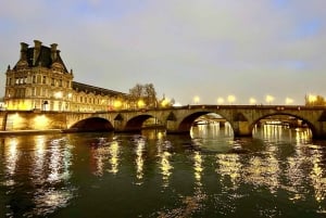 Paris: Night River Cruise On The Seine With Waffle Tasting