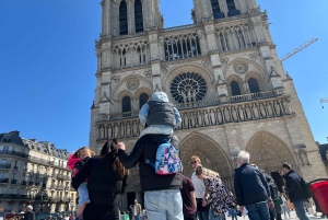 Paris: Notre-Dame Cathedral Exterior Tour with Free Entrance