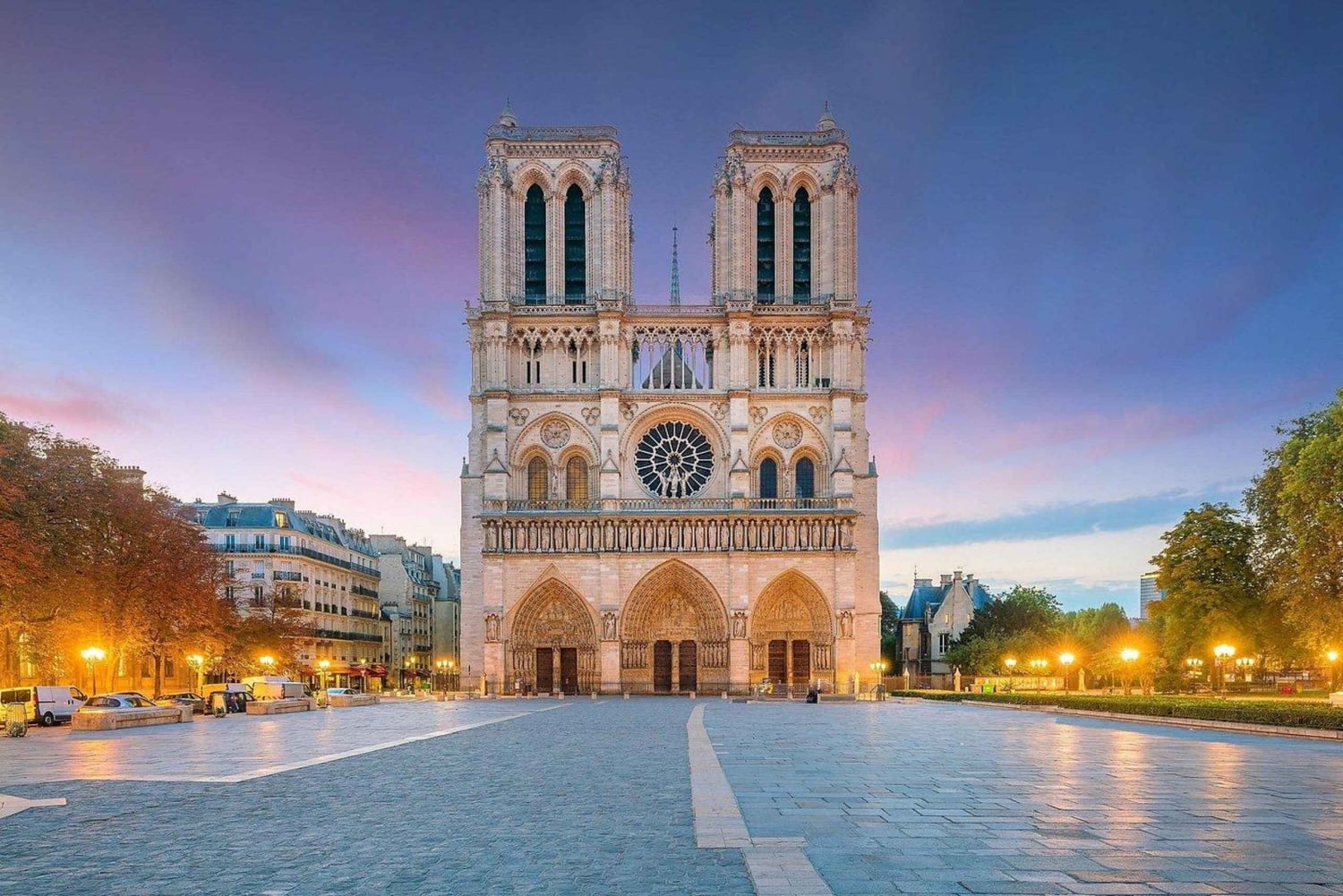 Paris: Notre-Dame Cathedral Guided Tour with Entry