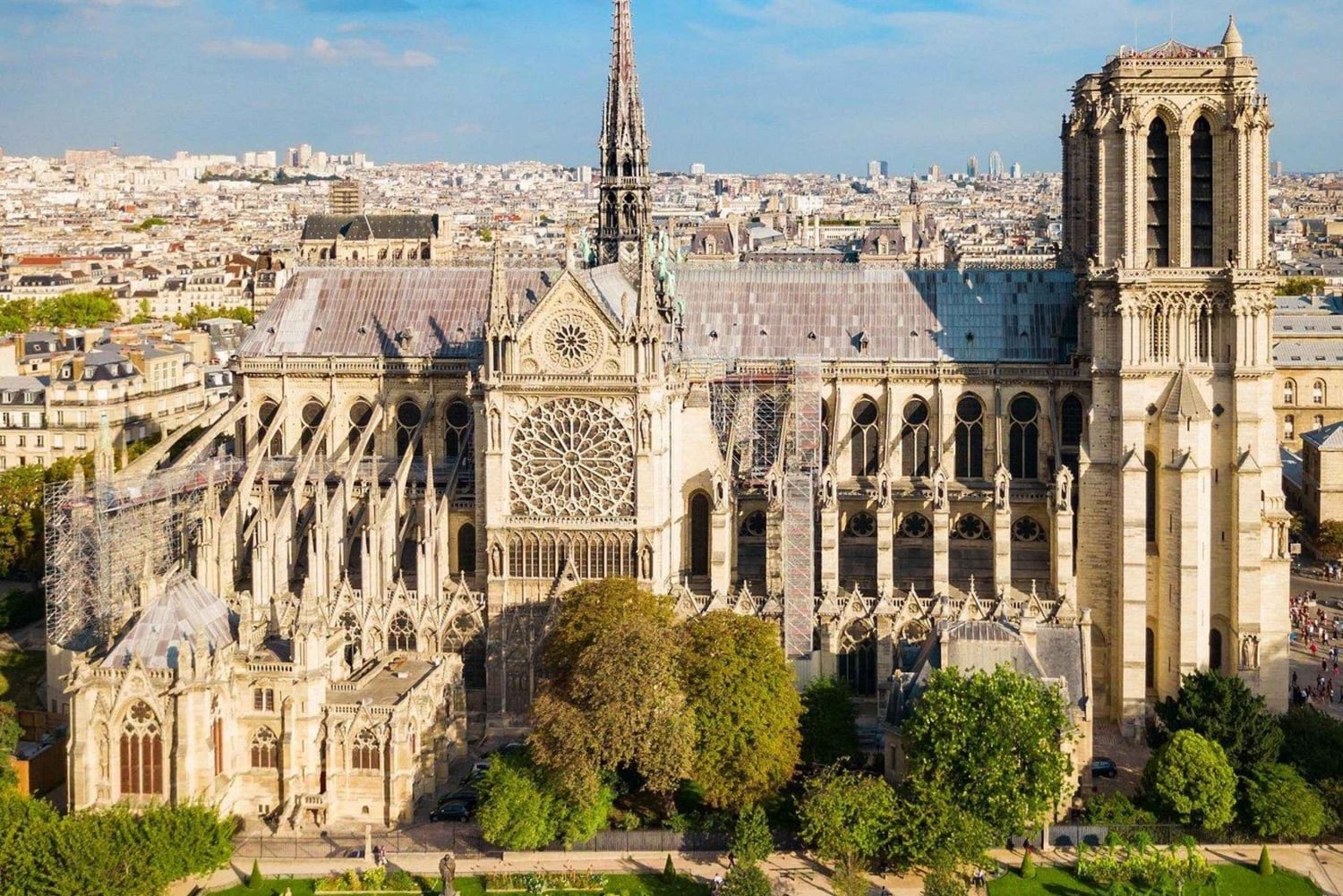Paris: Notre-Dame Cathedral Guided Tour with Entry