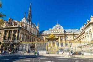 Paris: Notre-Dame Cathedral Guided Tour with Entry