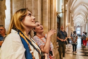 Paris: Notre-Dame Cathedral Guided Tour with Group Access