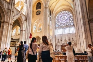 Paris: Notre-Dame Cathedral Guided Tour with Group Access