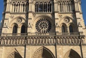 Paris: Notre-Dame Cathedral Guided Tour with Group Access