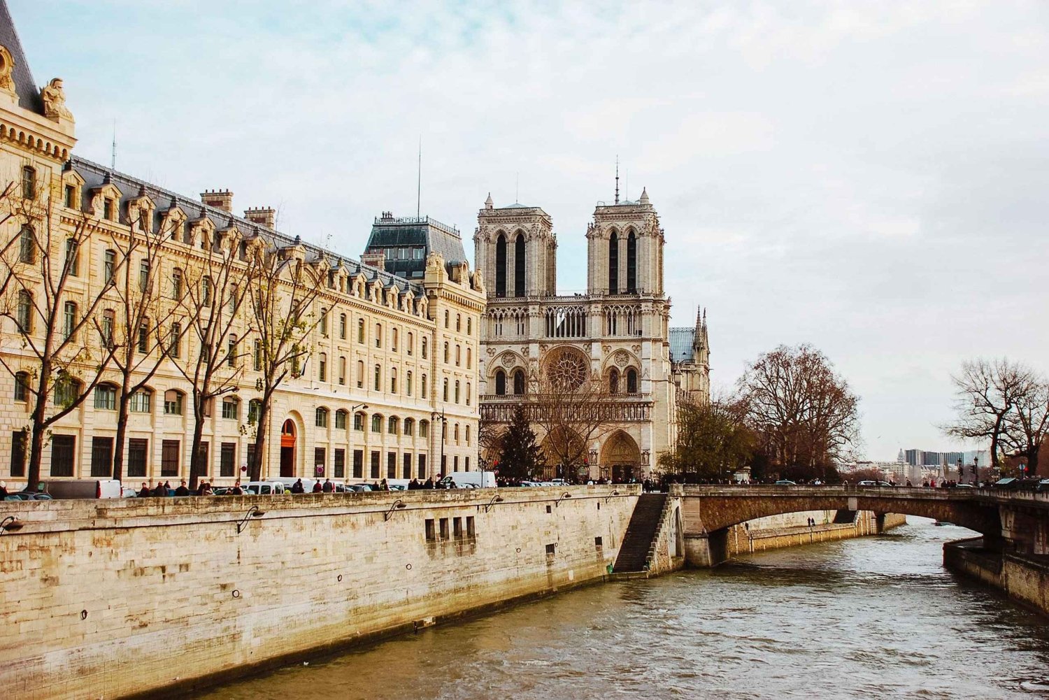 Paris: Notre-Dame Cathedral Guided Tour