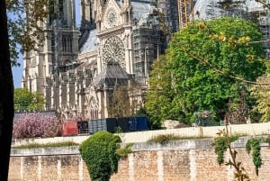 Paris: Omvisning i Notre Dame-katedralen og båttur på Seinen