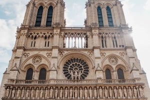 Paris: Notre Dame Exterior Tour with Sainte Chapelle