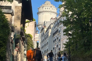Paris: Opera Singer Guide in Montmartre
