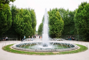 Paris: Gardens of Versailles Walking Tour & Palace Entry