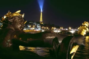 Paryż: Panoramiczna nocna wycieczka z audioprzewodnikiem i gospodarzem