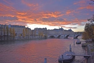 Paris: Pantheon Entry Ticket & 24-Hour Seine River Cruise
