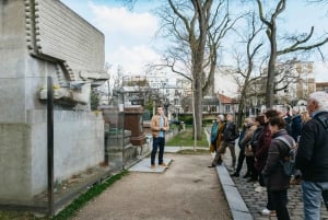 Paris: Pere Lachaise Cemetery Guided Tour