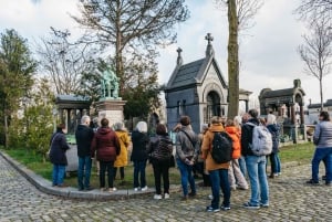 Paris: Pere Lachaise Cemetery Guided Tour