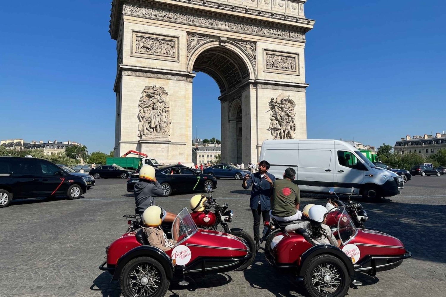 Premium Paris Highlights Sidecar Tour