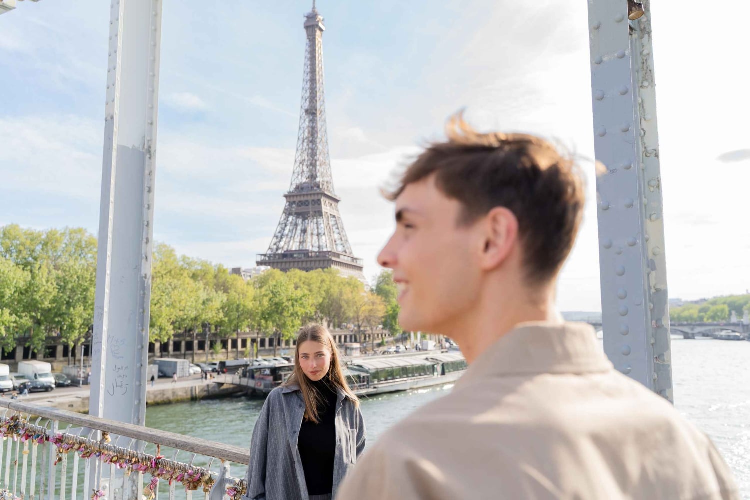 Paris: Premium Photoshoot with Iconic Eiffel Tower Views