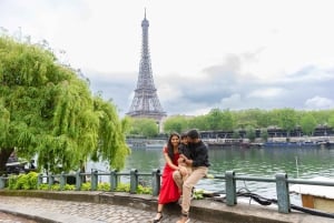 Paris: Premium Photoshoot with Iconic Eiffel Tower Views