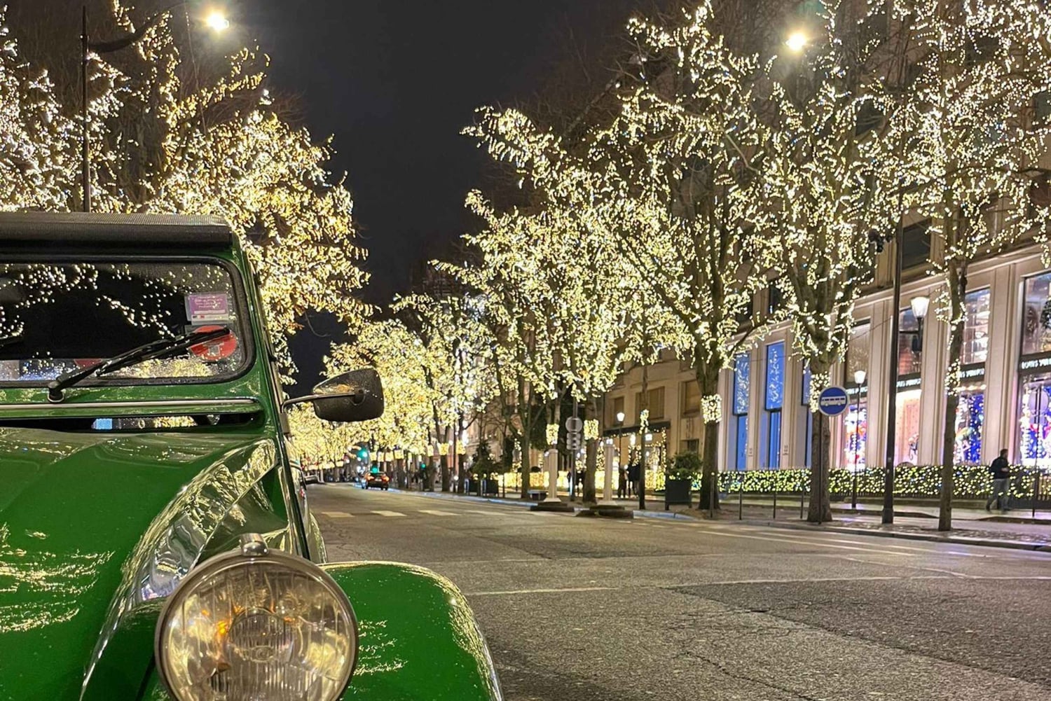 Paris: Privat julelys-tur med Citroën 2CV