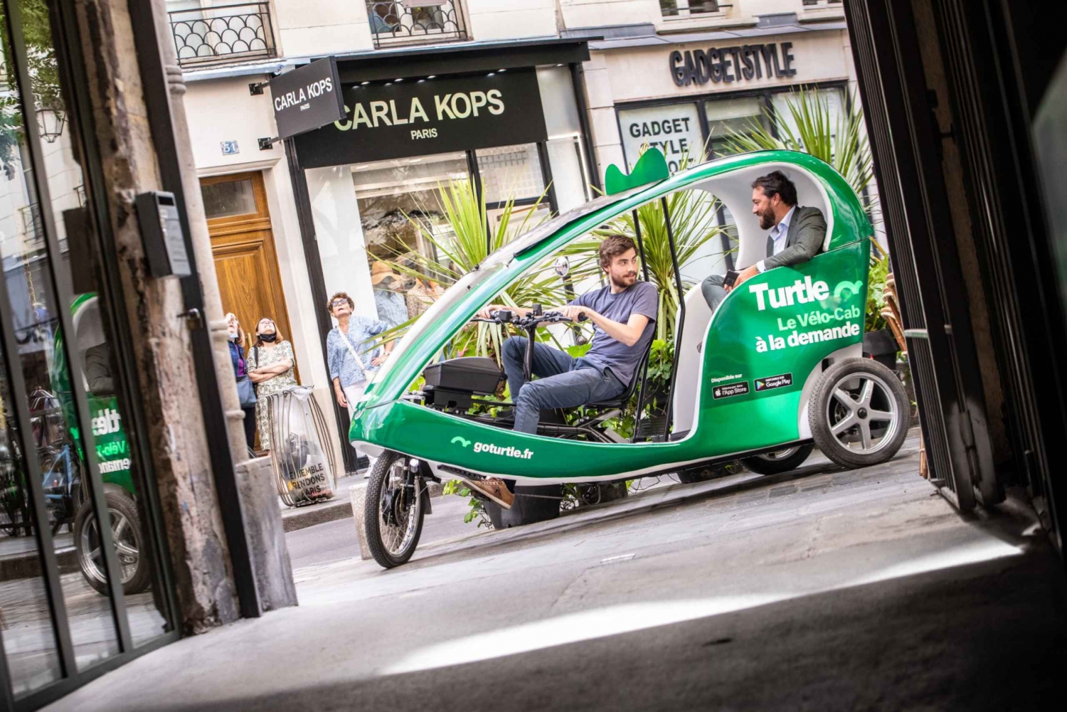 Paris : Private guided tour in Pedicab - Gustave Eiffel