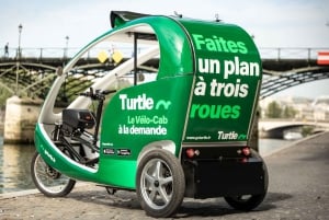 Paris: Private guided tour in Rickshaw bike - Gustave Eiffel