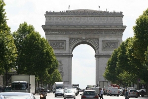 Paris: Private Layover Tour