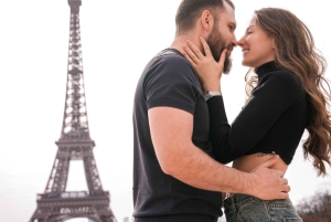 Paris: Private Photo Shoot with a Professional Photographer