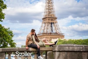 Paris: Private Photoshoot at the Eiffel Tower