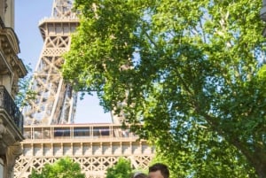 Paris : séance photo privée à la Tour Eiffel