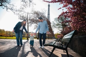 Pariisi: Yksityinen valokuvaussessio Eiffel-tornin lähellä, 55 kuvaa