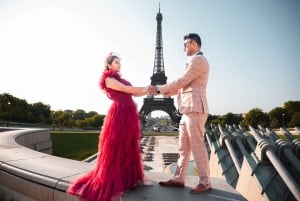 Pariisi: Yksityinen valokuvaussessio Eiffel-tornin lähellä, 55 kuvaa
