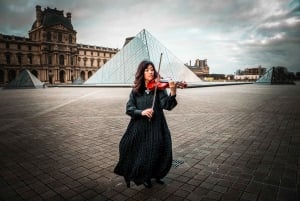 Paris: Private Photoshoot Near the Eiffel Tower