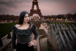 Paris: Private Photoshoot Near the Eiffel Tower