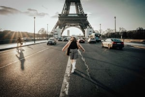 Paris: Private Photoshoot Near the Eiffel Tower