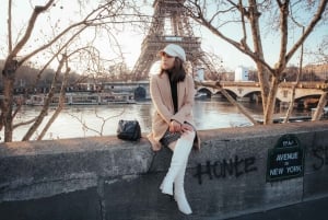 Paris: Private Photoshoot Near the Eiffel Tower