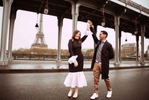 Paris: Private Photoshoot Near the Eiffel Tower