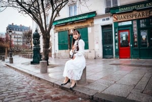 Paris: Private Photoshoot Near the Eiffel Tower