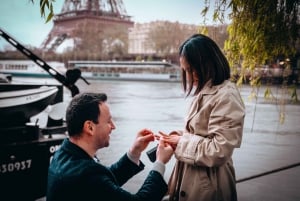 Paris: Private Photoshoot Near the Eiffel Tower