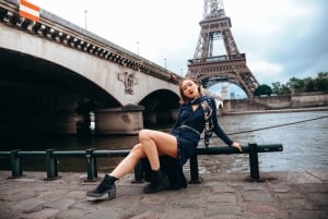 Paris: Private Photoshoot Near the Eiffel Tower