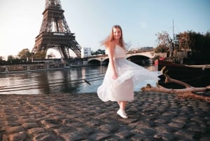 Paris: Private Photoshoot Near the Eiffel Tower